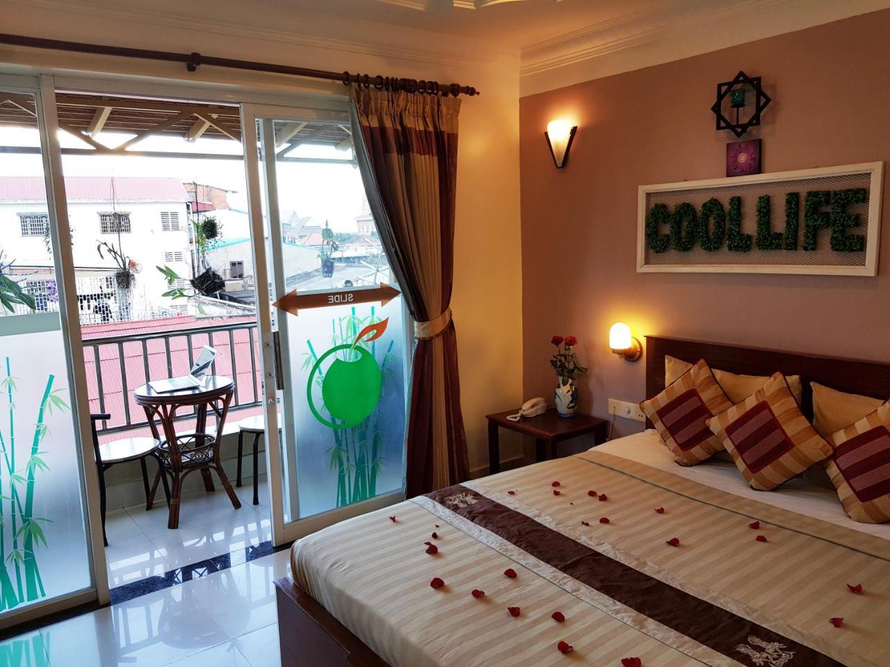 Fancy Guesthouse Phnom Penh Extérieur photo